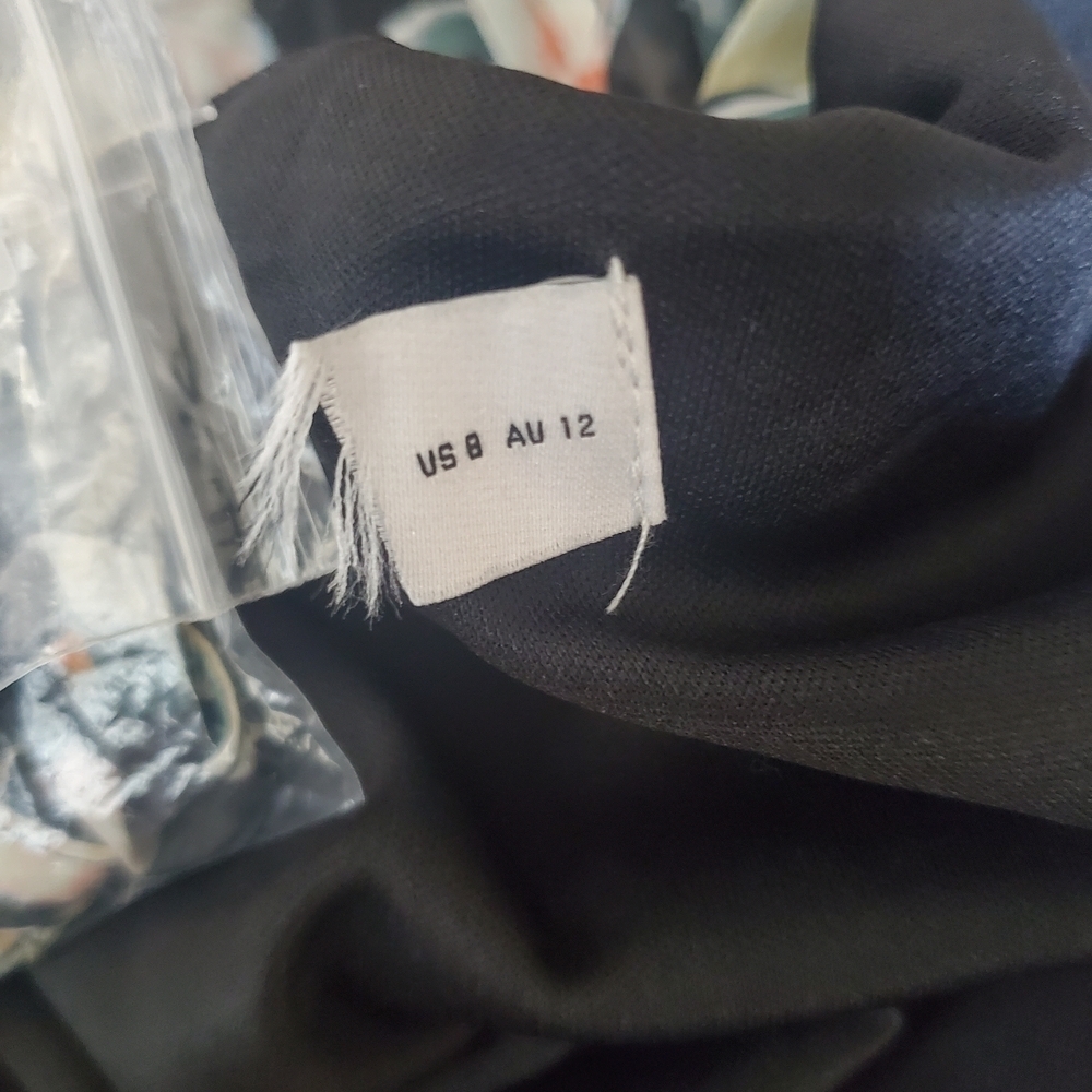 Floral One-Shoulder Ruffle Dress - Picture 7 of 13